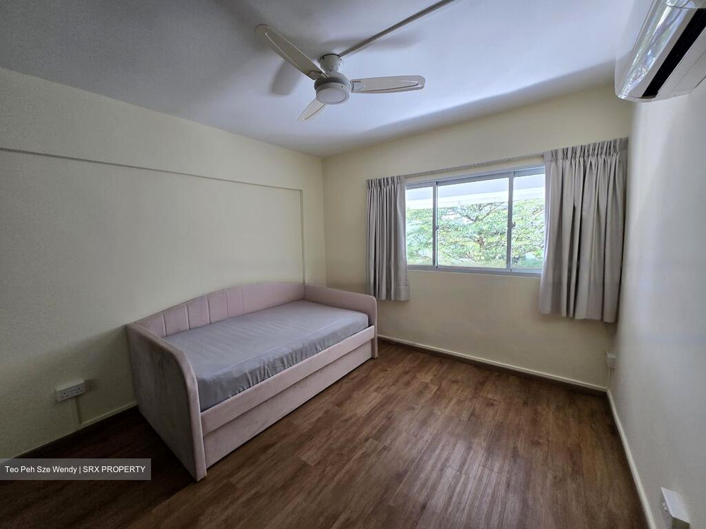 Blk 201 Clementi Avenue 6 (Clementi), HDB Executive #459642071